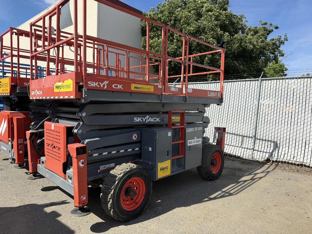 2017 Skyjack SJ8841 RT-4