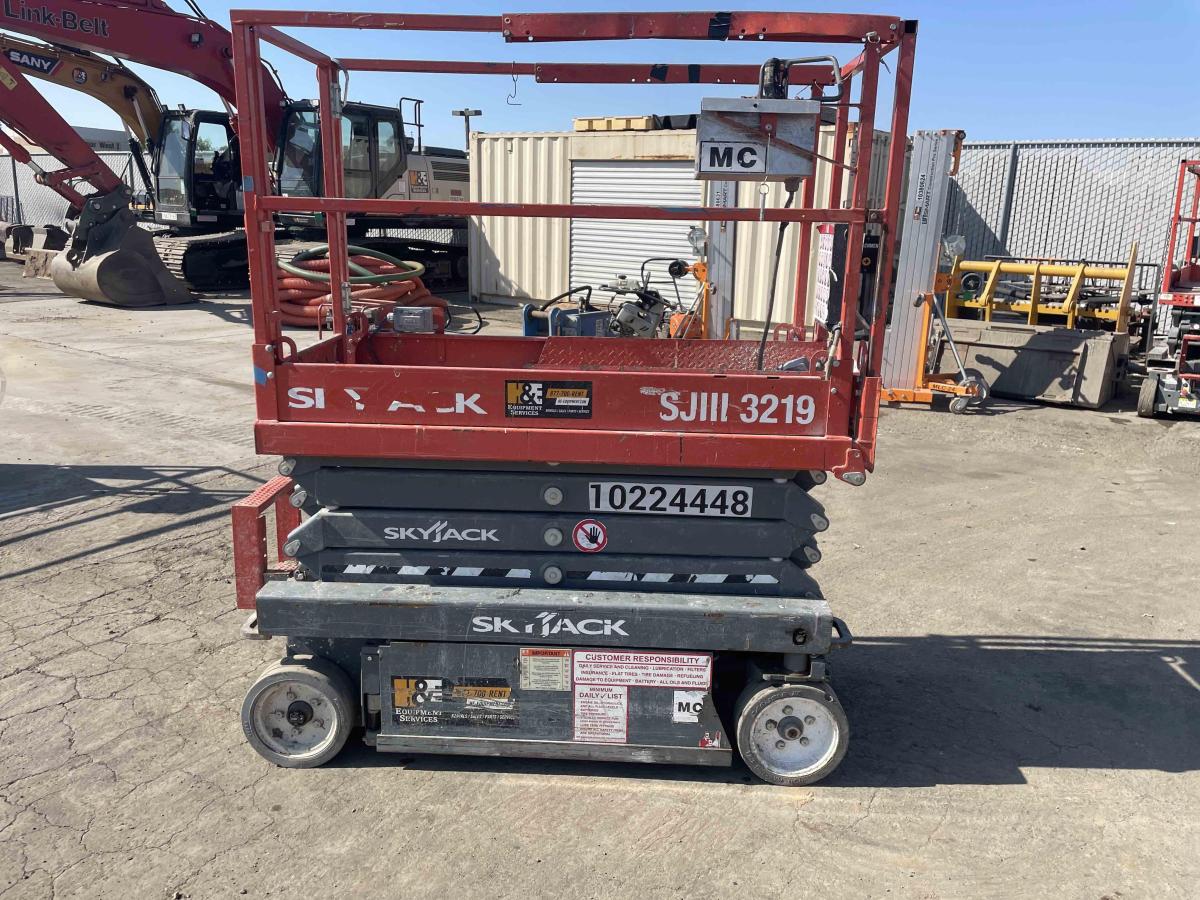 2017 Skyjack SJ3219