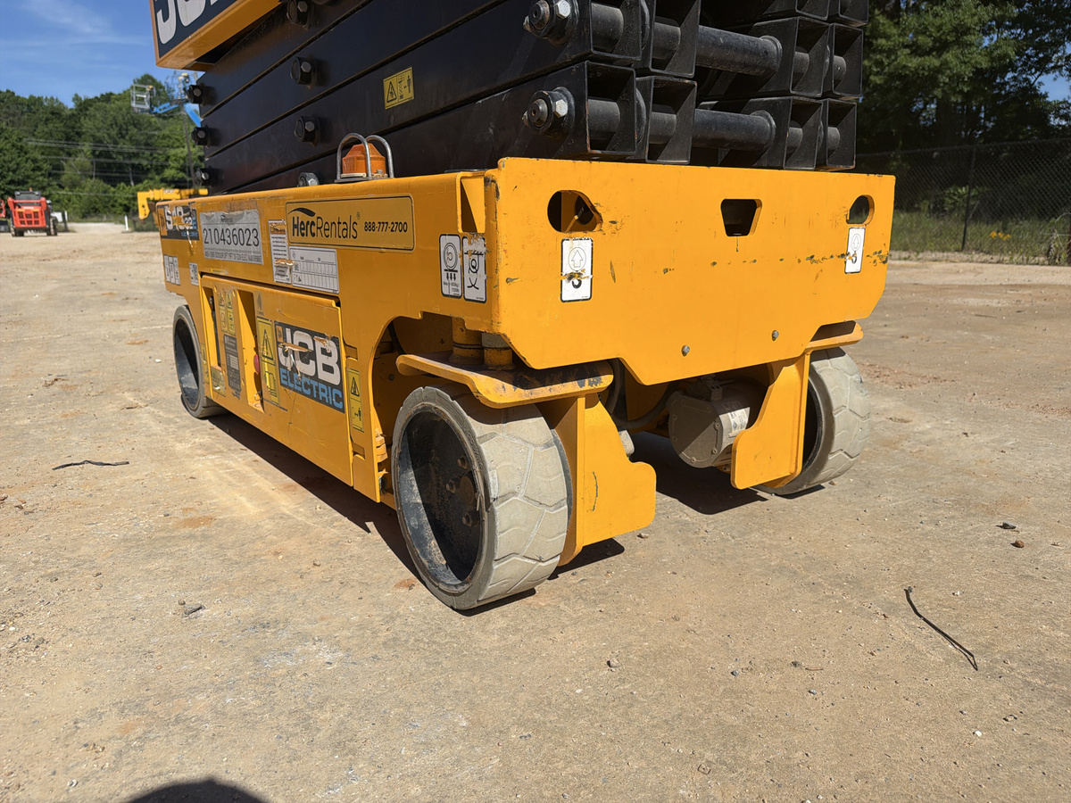 2024 JCB S1932E-13