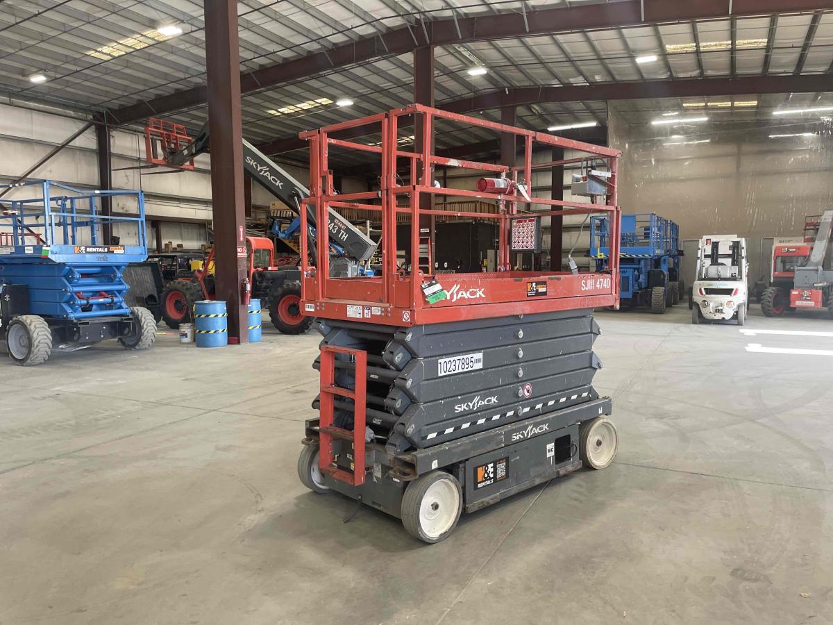 2018 Skyjack SJ4740