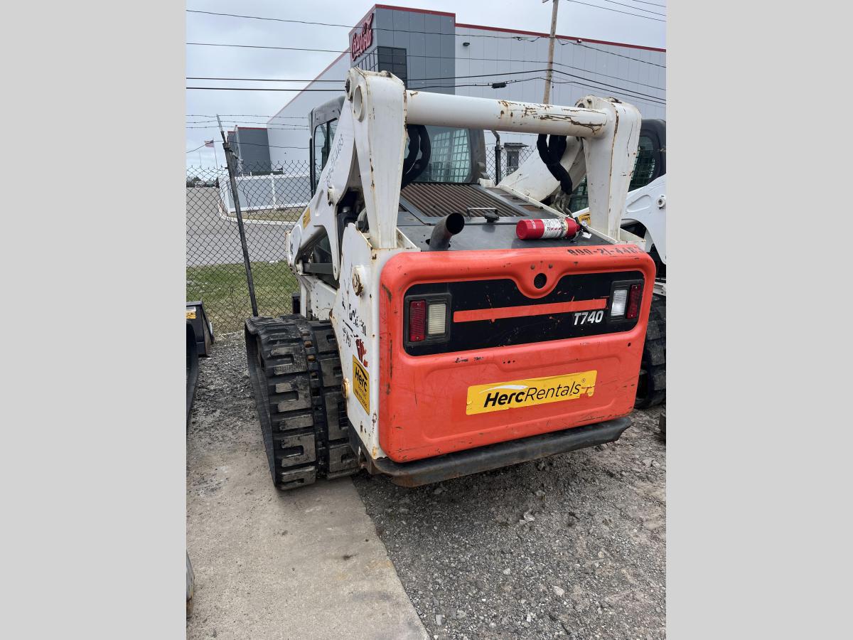 2018 Bobcat T740
