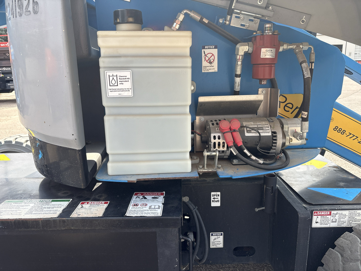 2018 Genie Z-33/18-8
