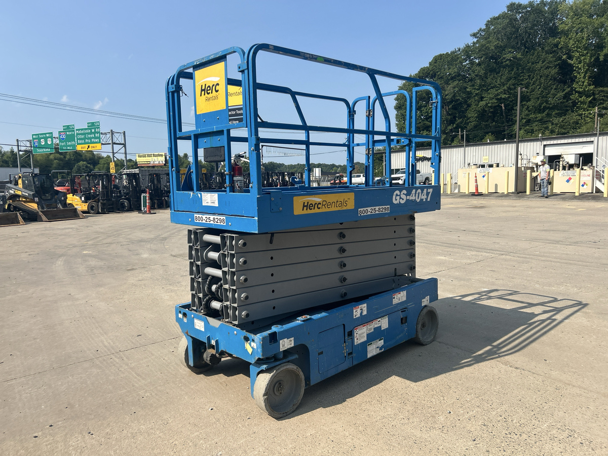 2019 Genie GS-4047