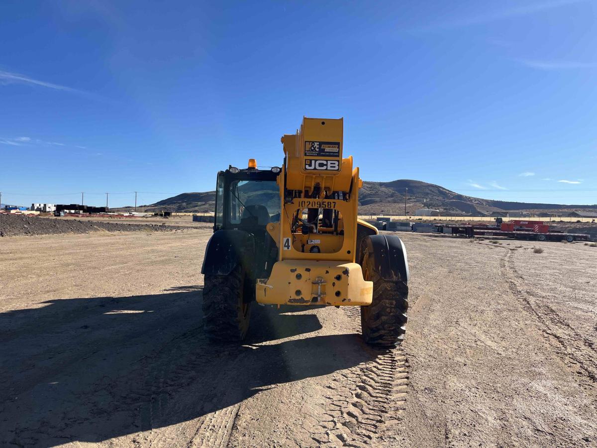 2017 JCB 510-56