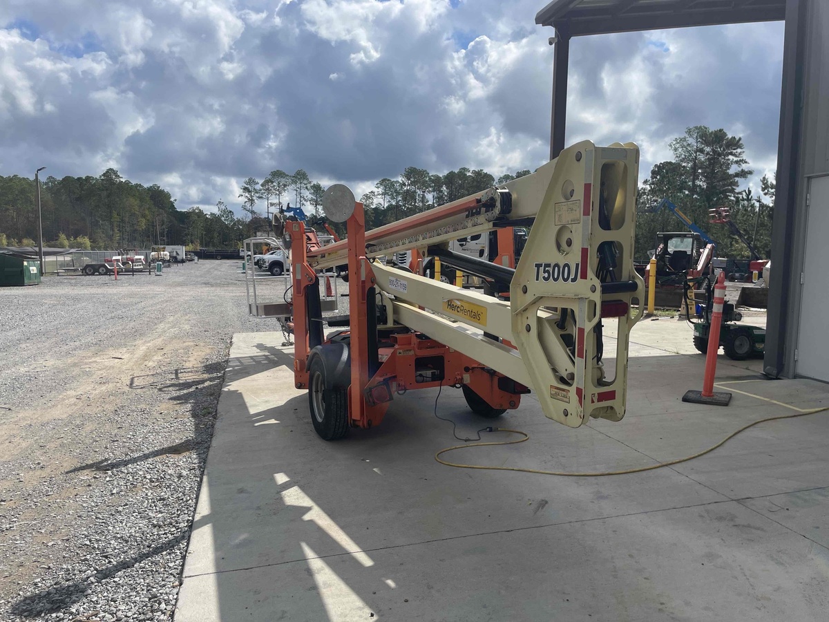 2018 JLG T500J-2