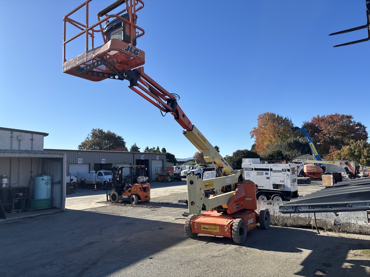 2018 JLG E450AJ-4