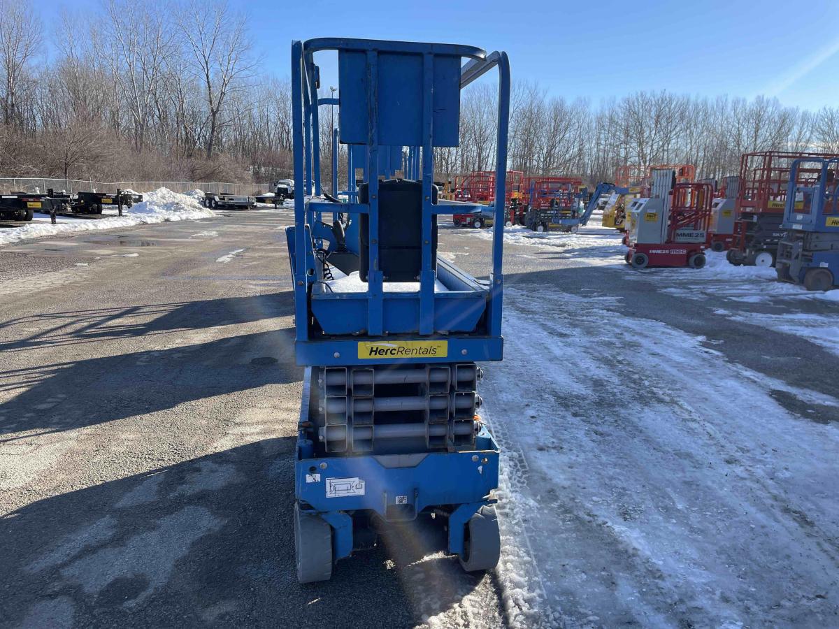 2018 Genie GS-1930