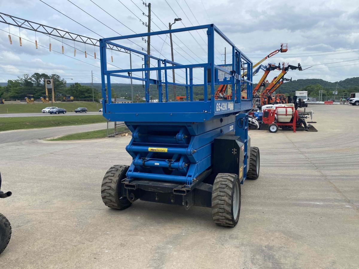 2014 Genie GS-4390 RT