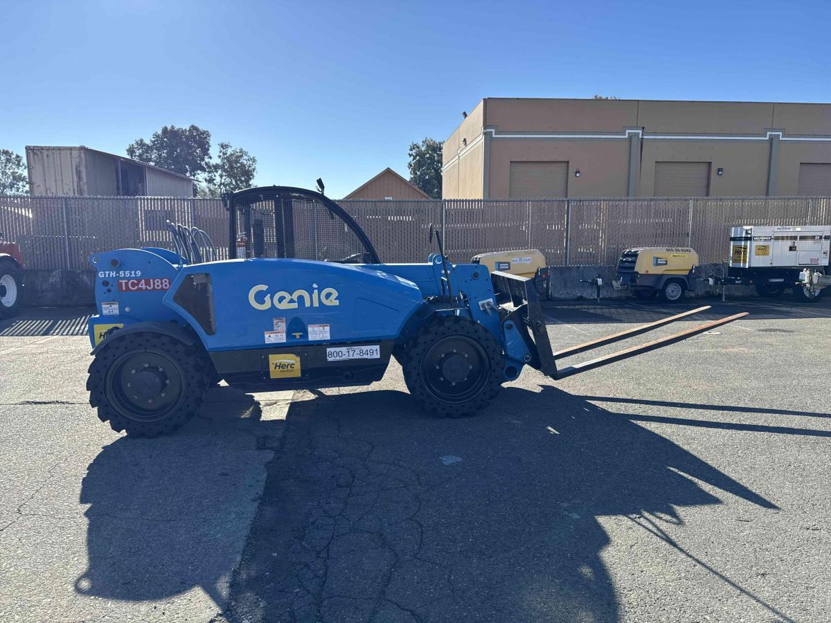 2017 Genie GTH-5519
