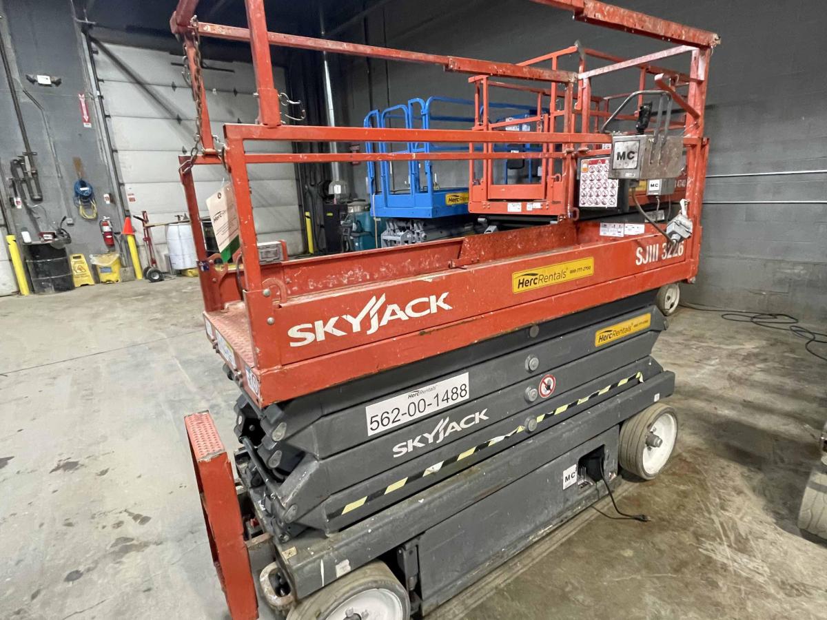 2017 Skyjack SJ3226
