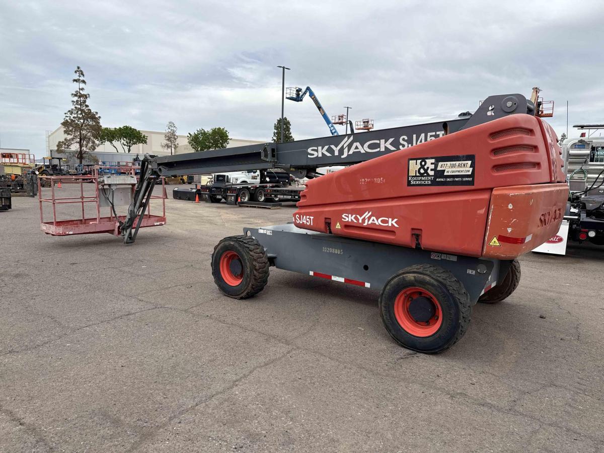 2017 Skyjack SJ45 T