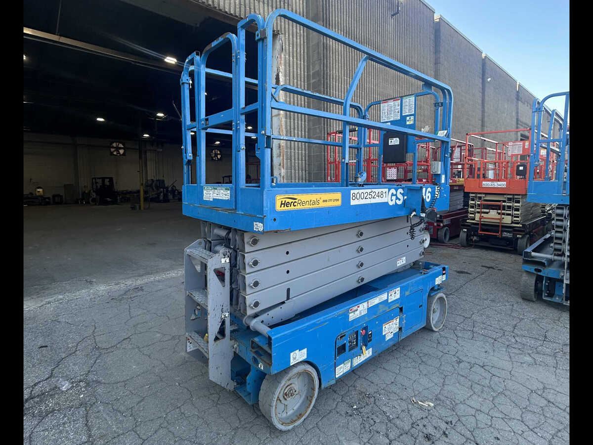 2019 Genie GS-3246-6