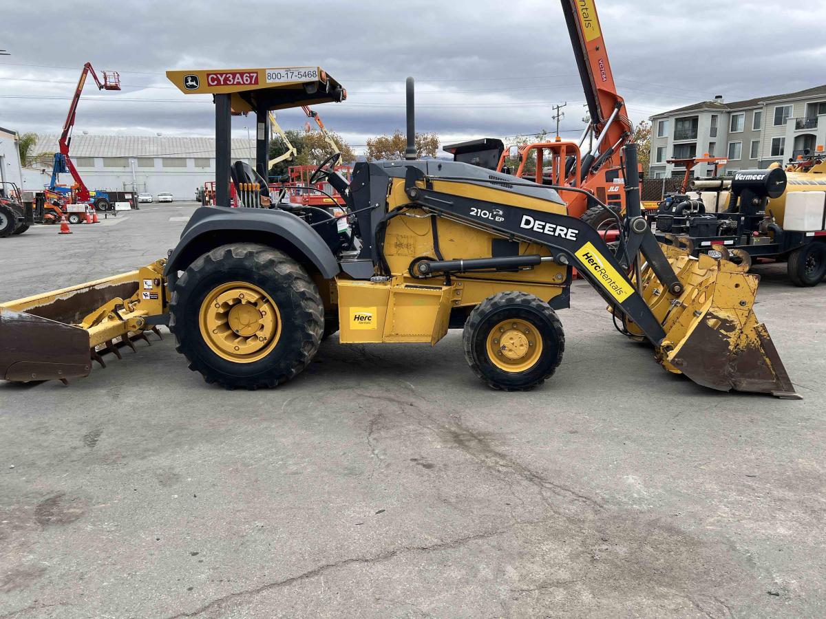 2017 John Deere 210LEP