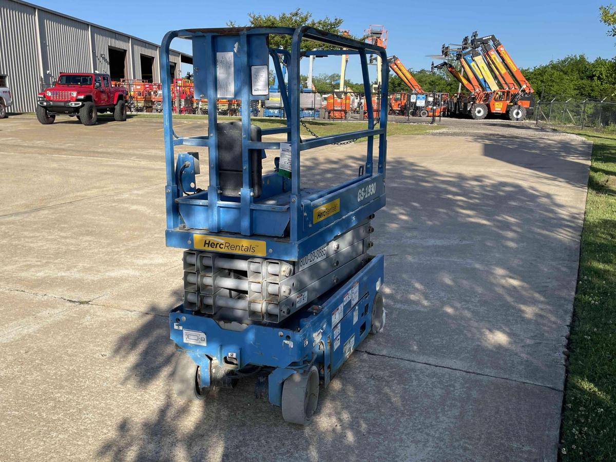2018 Genie GS-1930