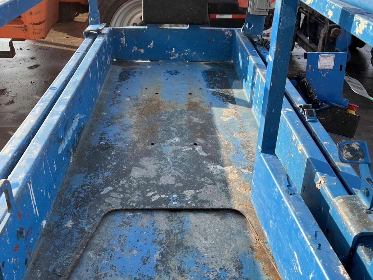 2018 Genie GS-1930 Electric Scissor Lift - 287 Hours thumbnail 5