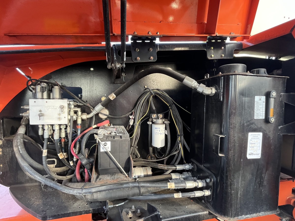 2015 JLG 860SJ-8