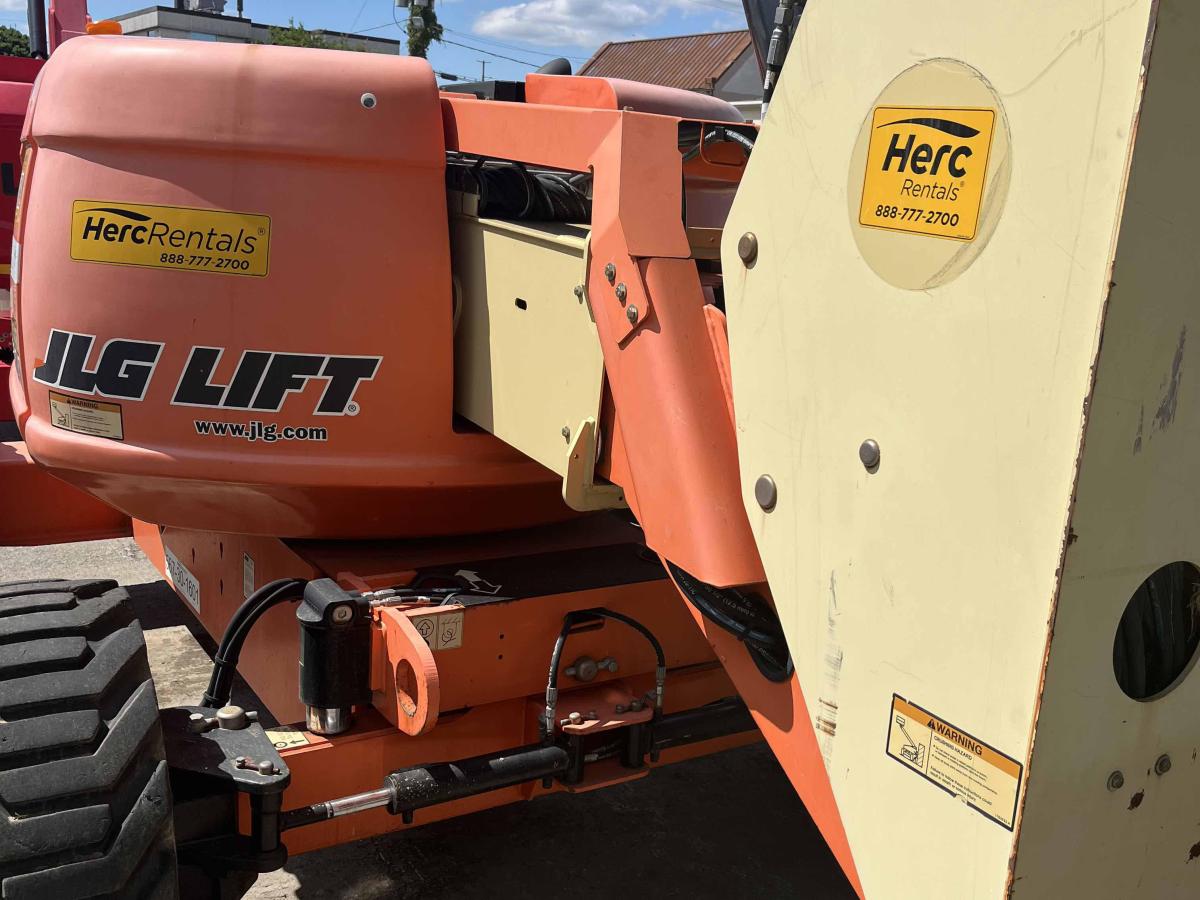 2014 JLG 600AJ