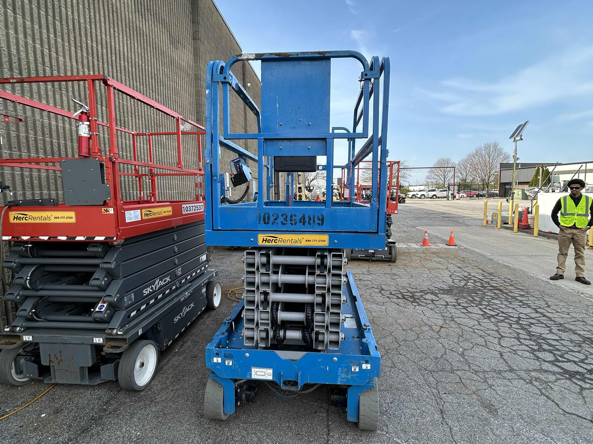 2018 Genie GS-4047-2