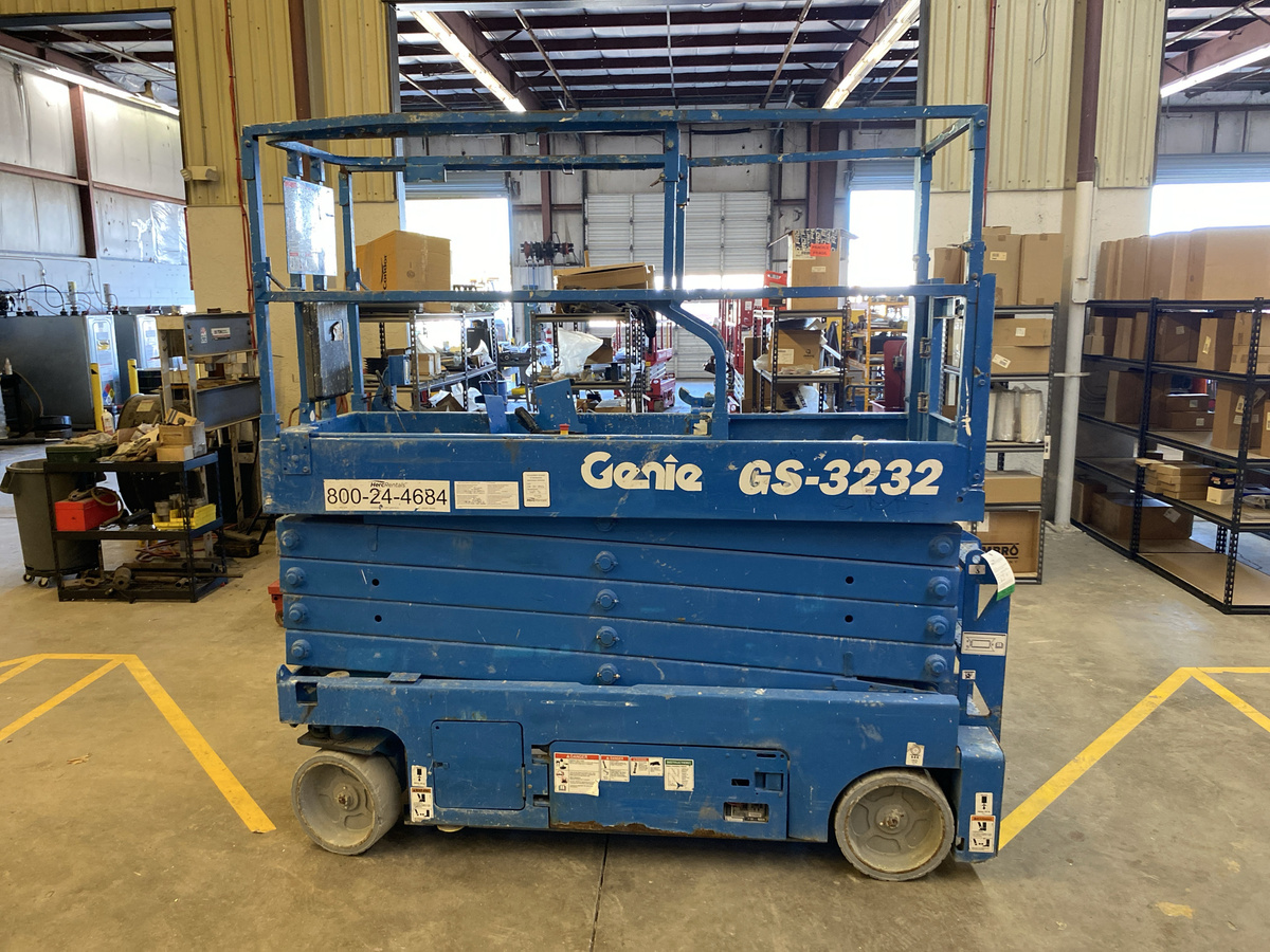 2019 Genie GS-3232-8