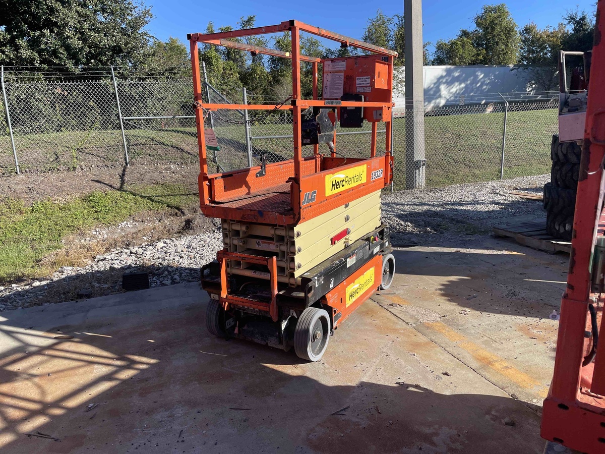2018 JLG 1932R