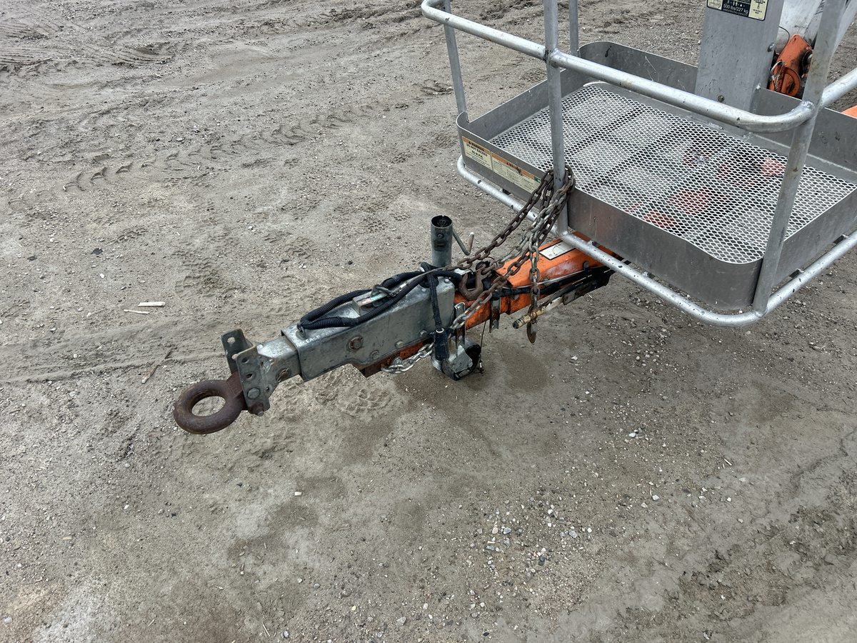 2017 JLG T500J-9
