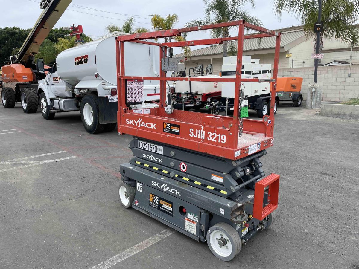 2017 Skyjack SJ3219
