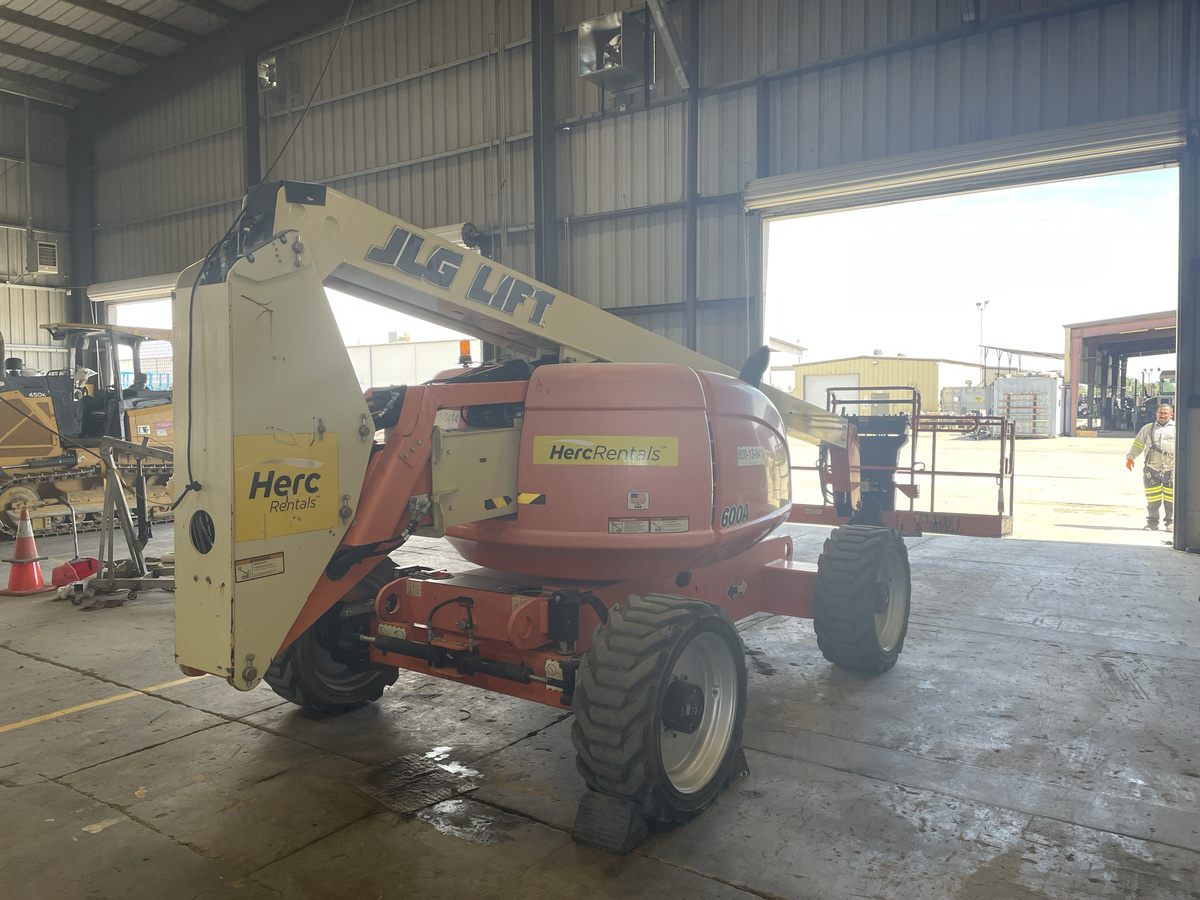 2017 JLG 600A-3