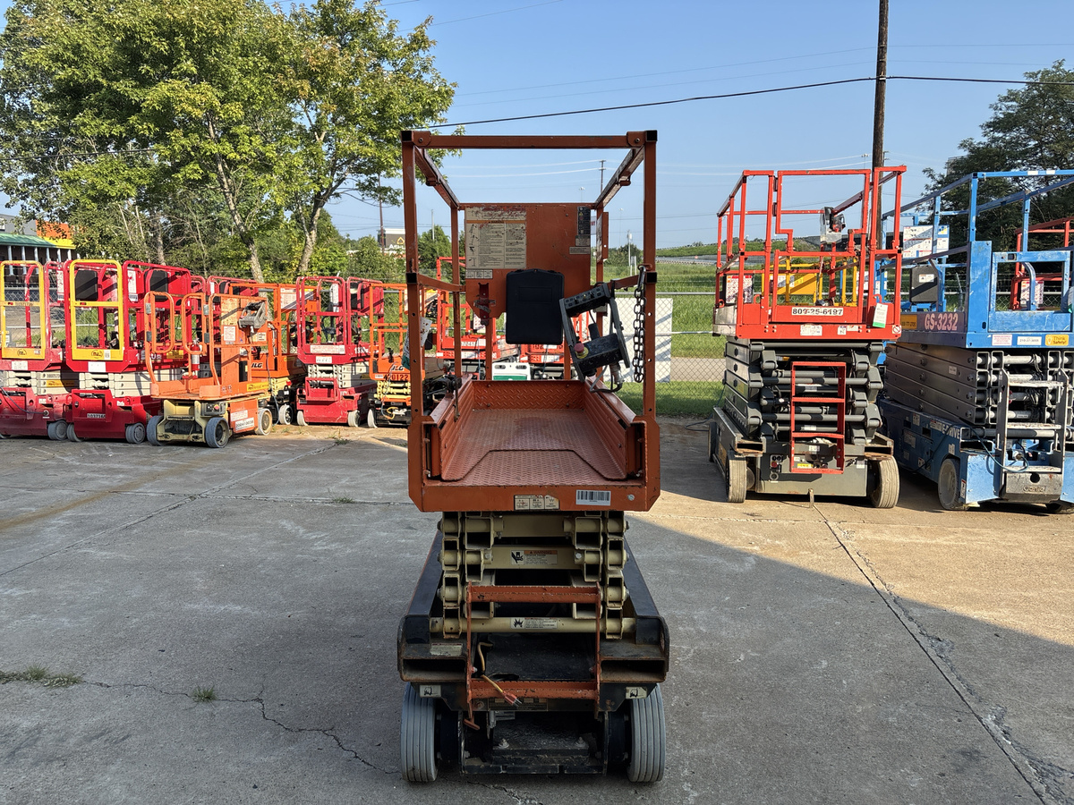 2018 JLG 1932R-5