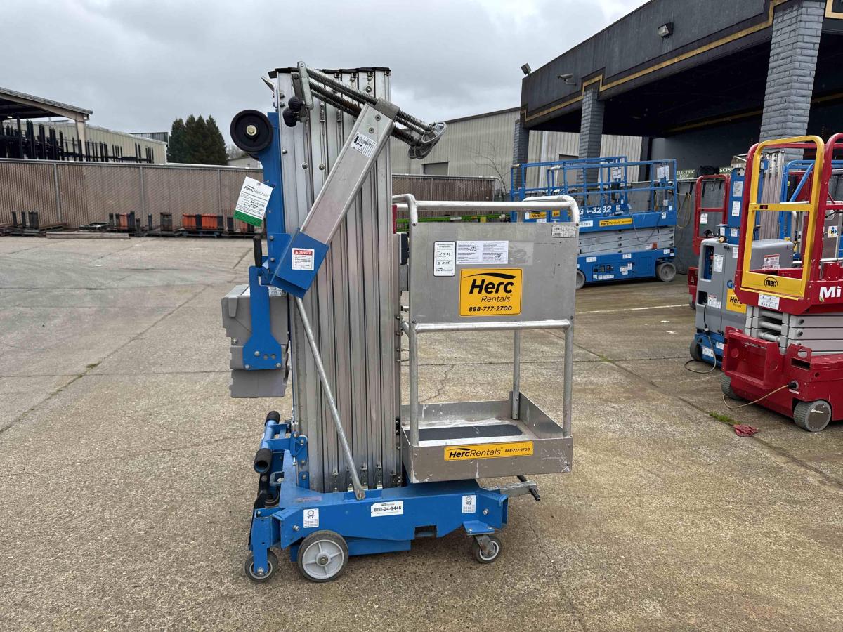 2019 Genie AWP-30S