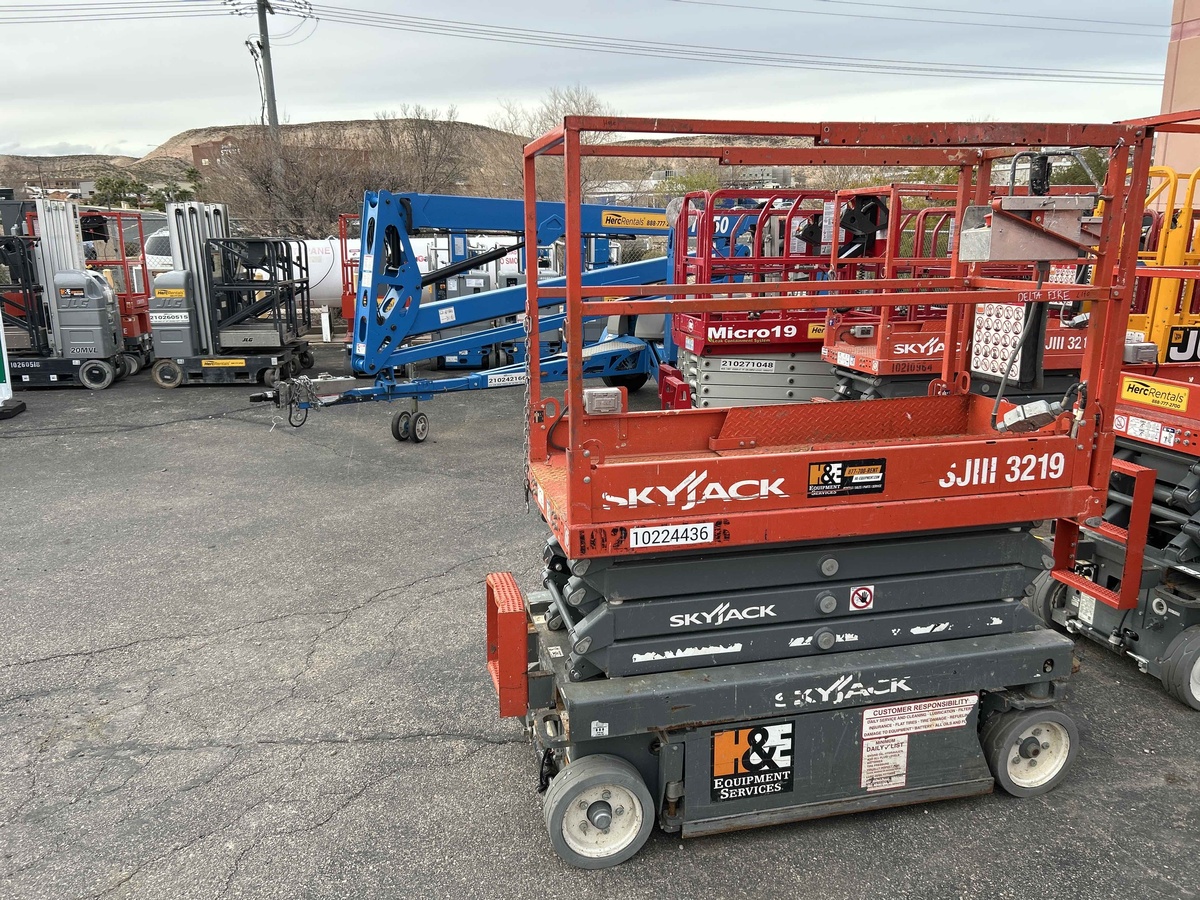 2017 Skyjack SJ3219