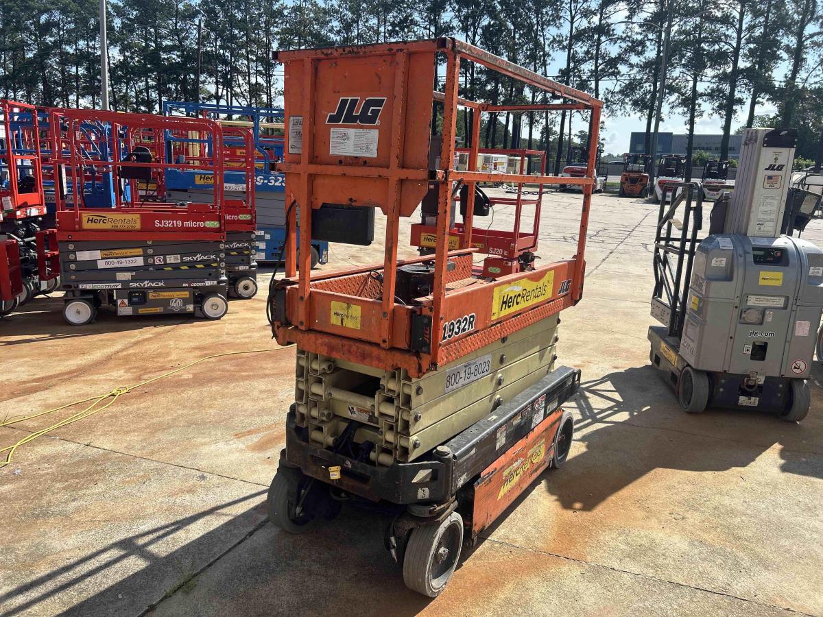 2018 JLG 1932R-4