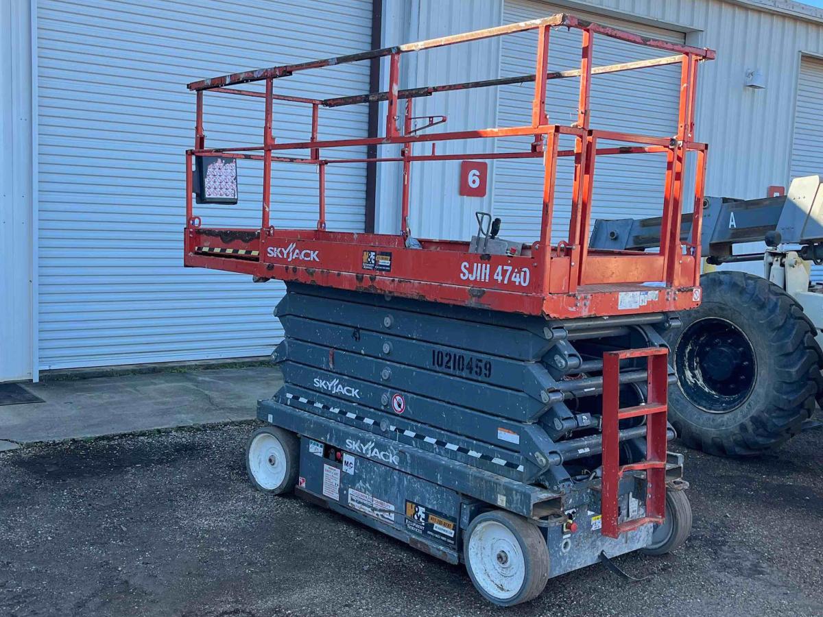 2017 Skyjack SJ4740