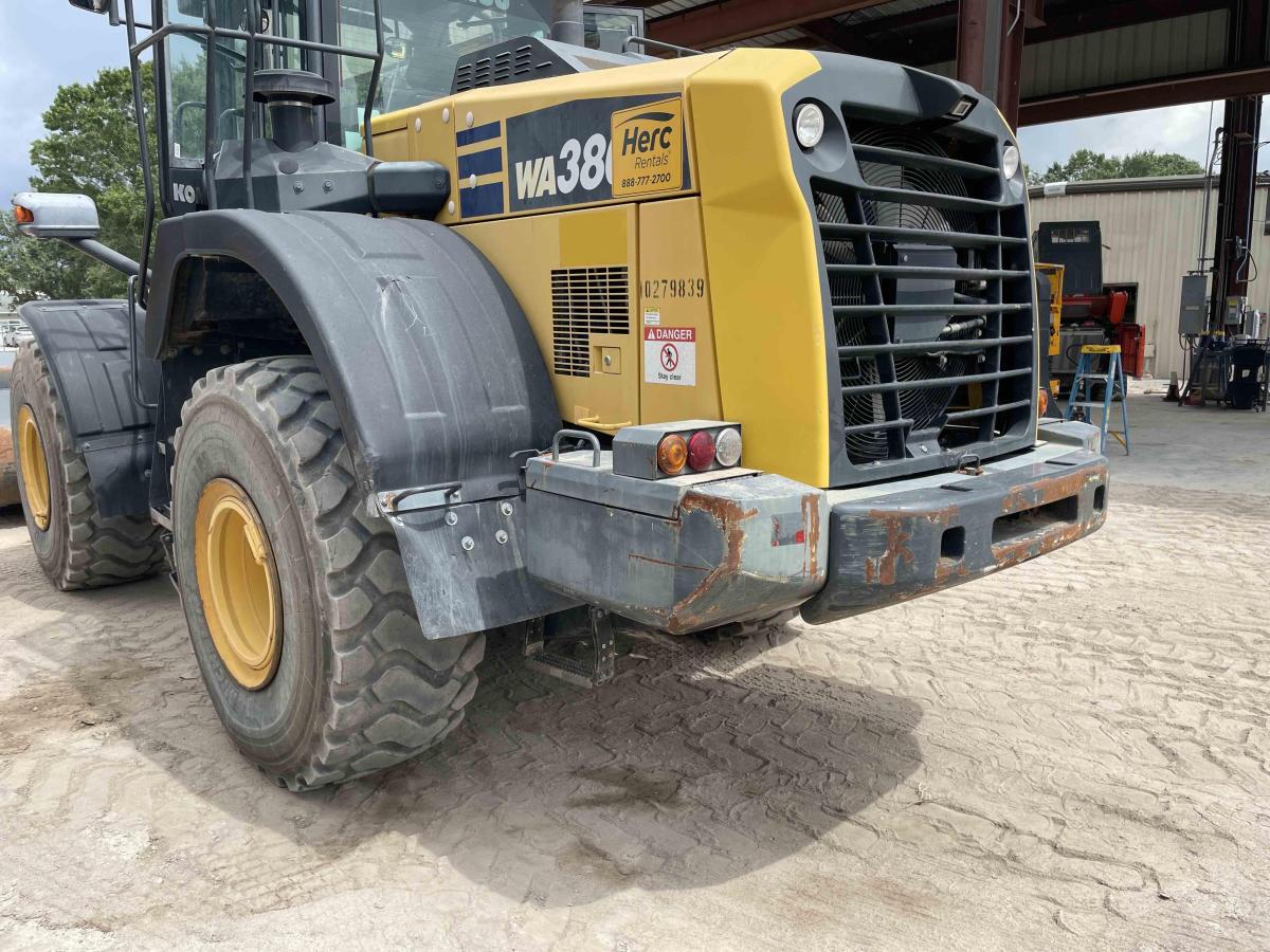 2019 Komatsu WA380-8