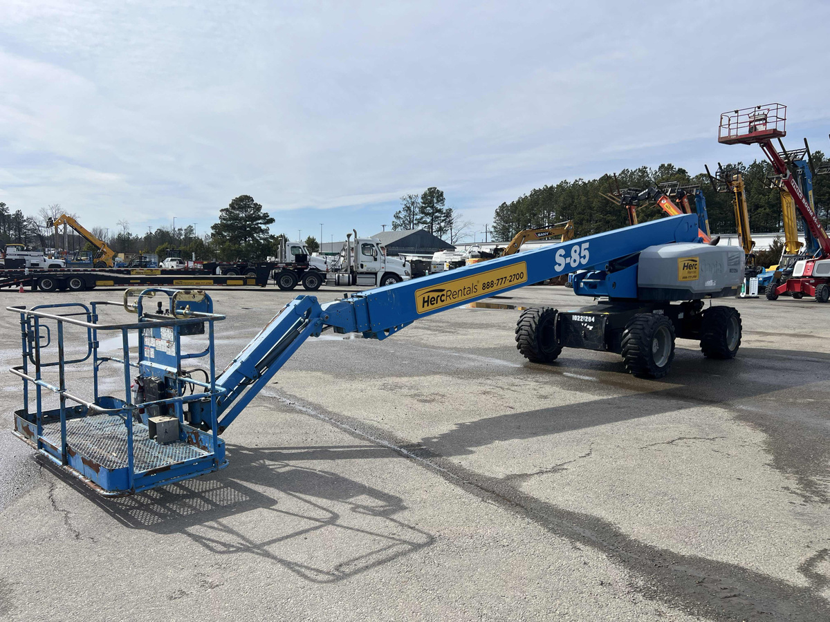 2017 Genie S-85