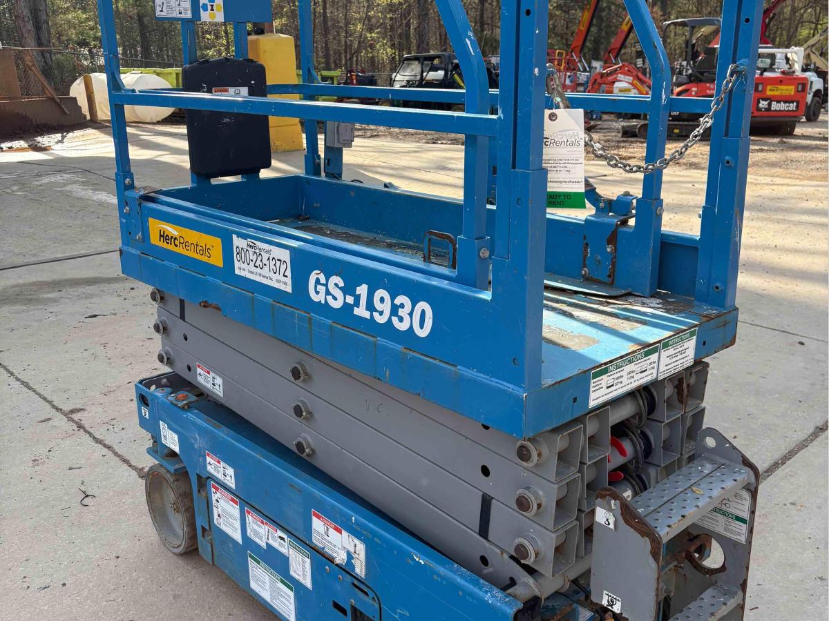 2018 Genie GS-1930