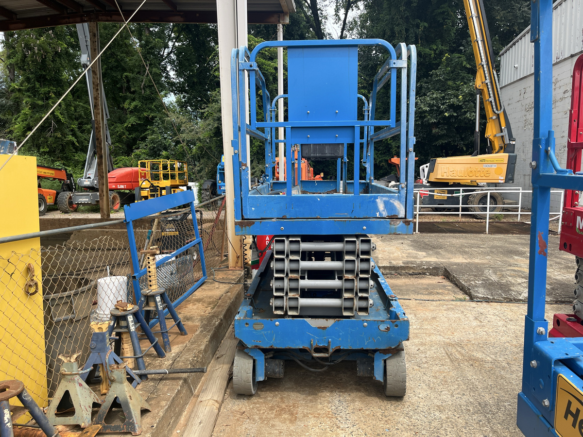 2016 Genie GS-3246-3