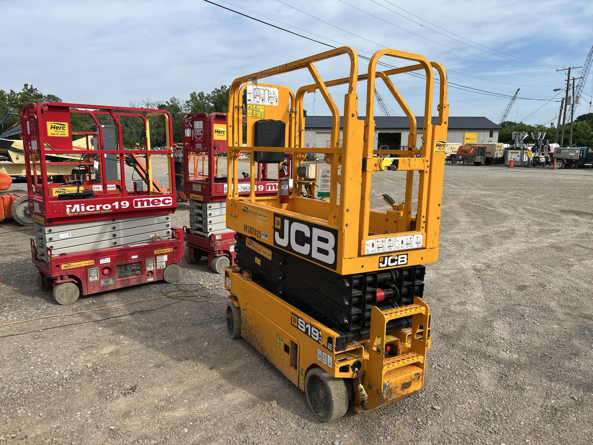 2022 JCB S1930E-4