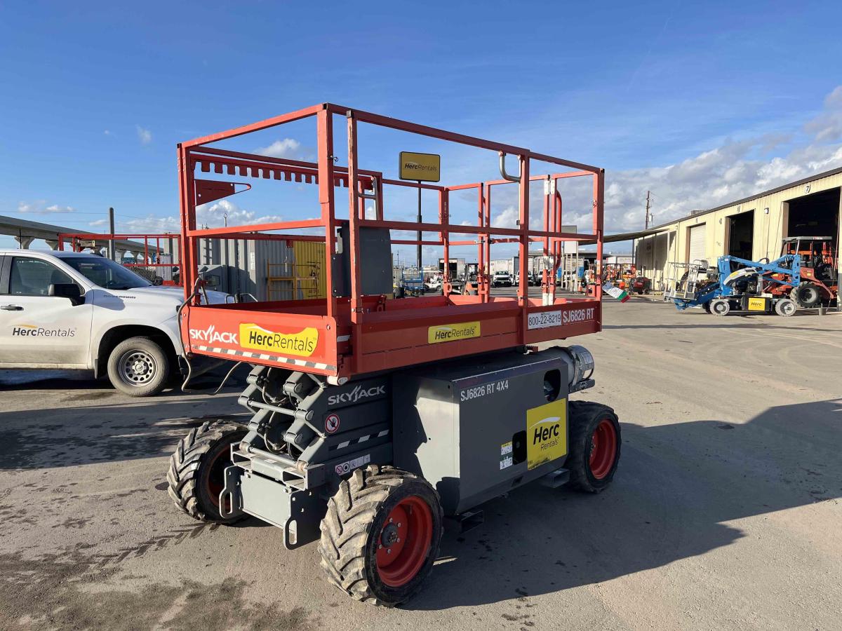 2018 Skyjack SJ-6826RT