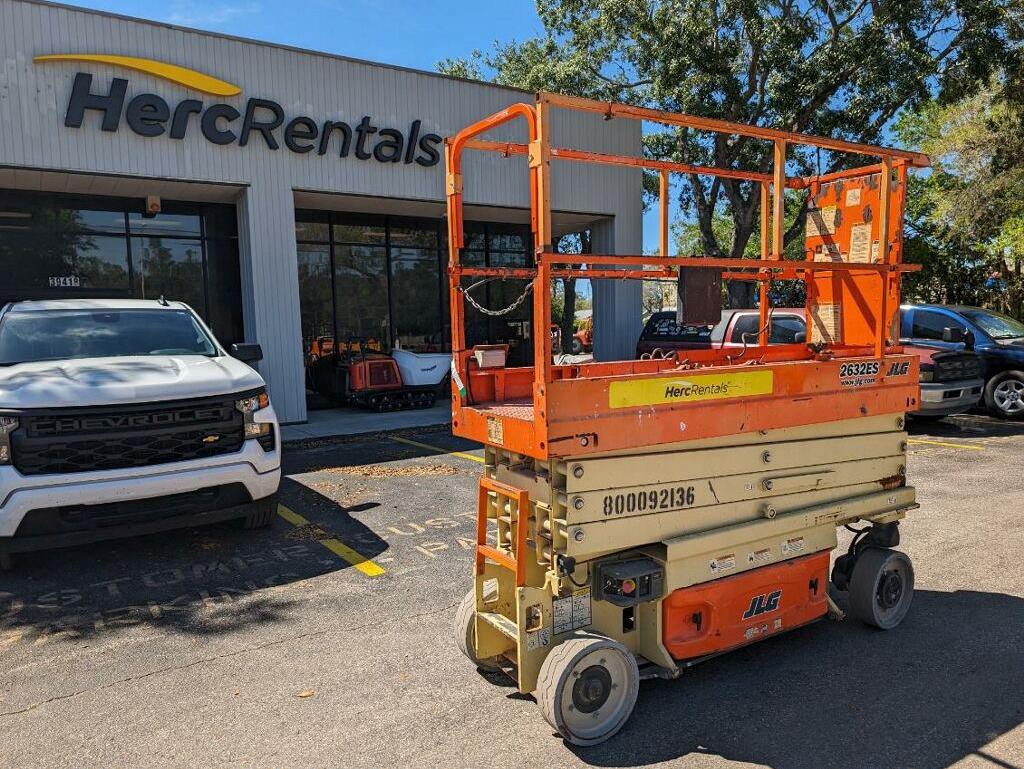 2016 JLG 2632ES