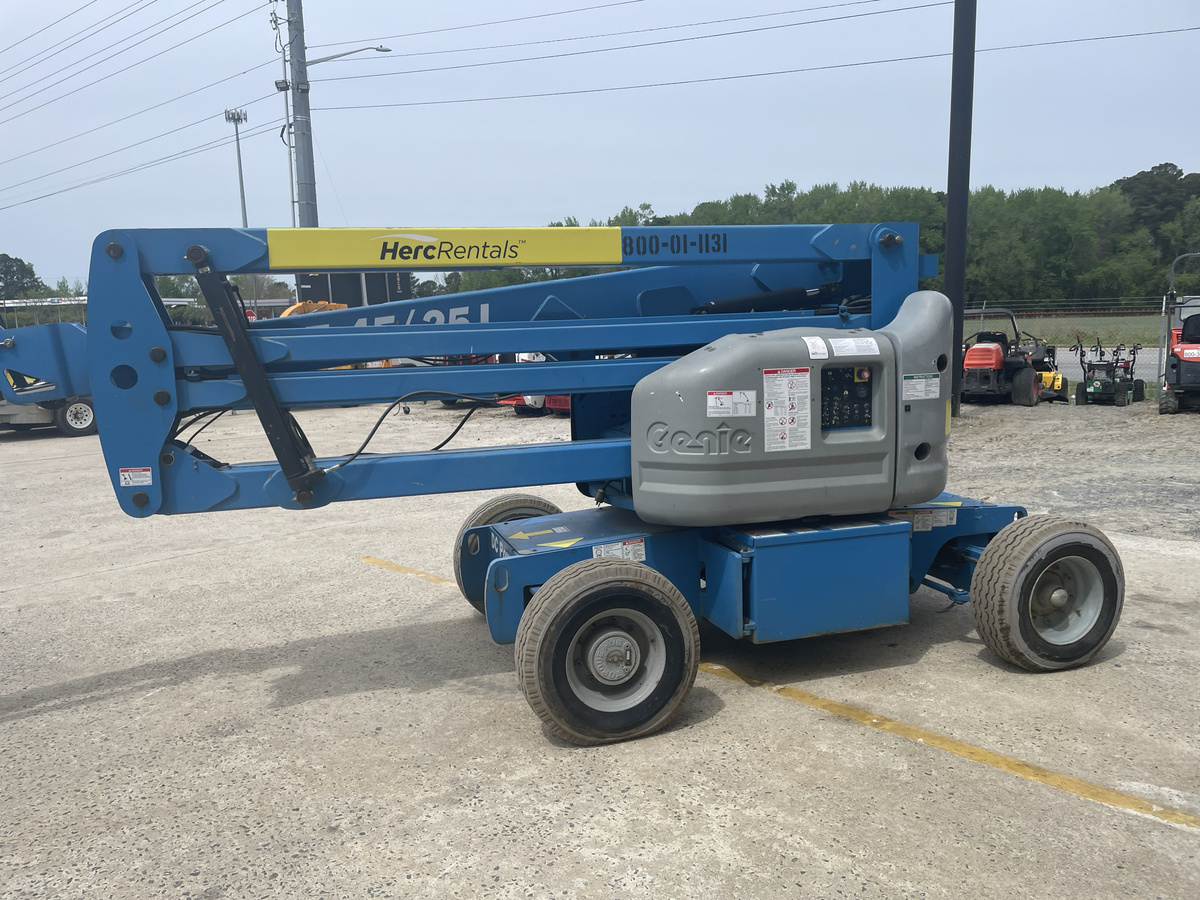 2013 Genie Z-45/25-4