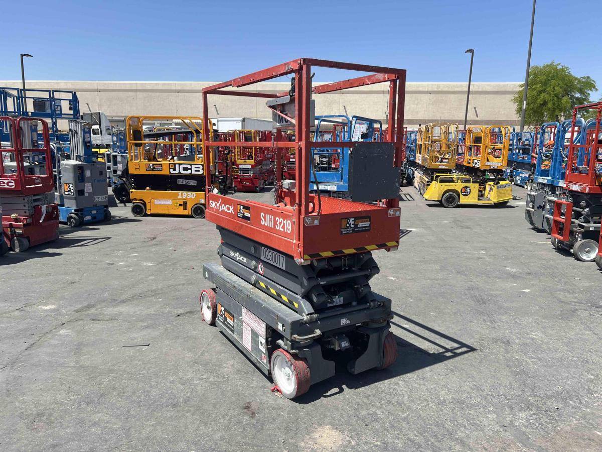 2017 Skyjack SJ3219