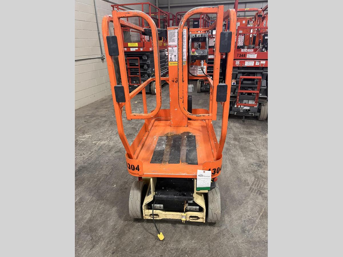 2014 JLG 1230ES