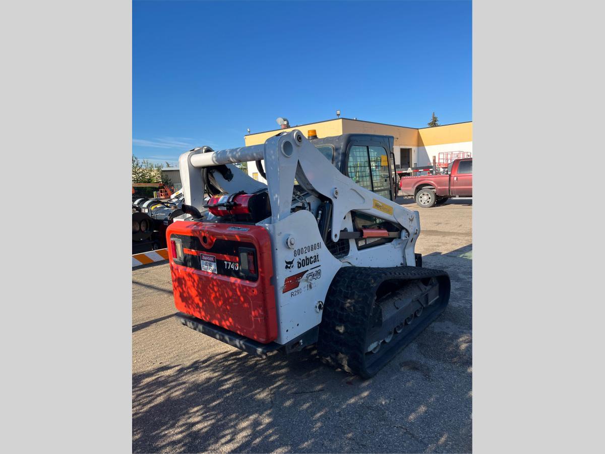 2018 Bobcat T740