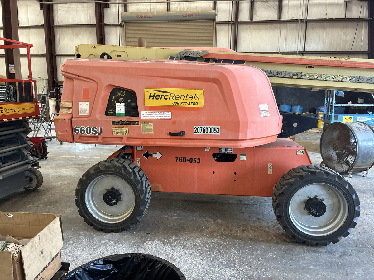 2018 JLG 660SJ