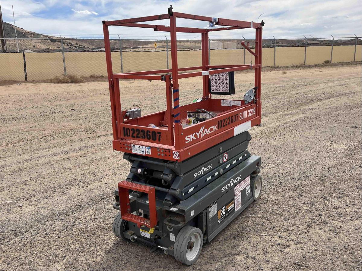 2017 Skyjack SJ3219