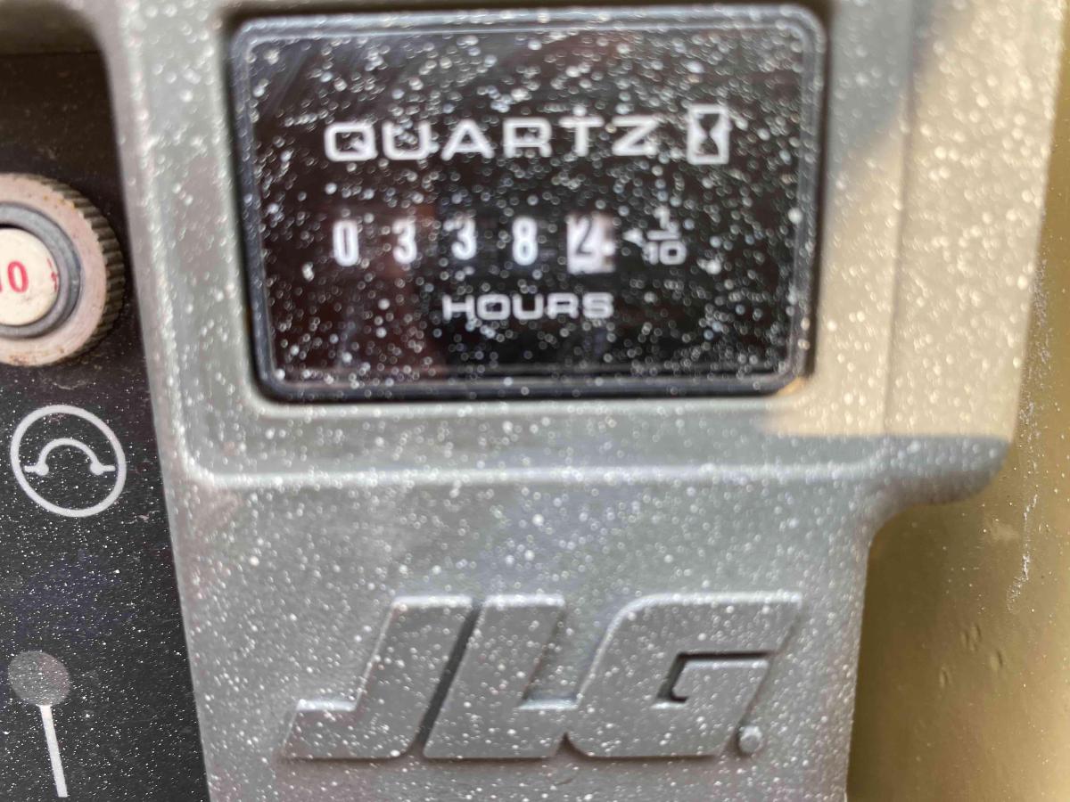 2017 JLG 3246ES