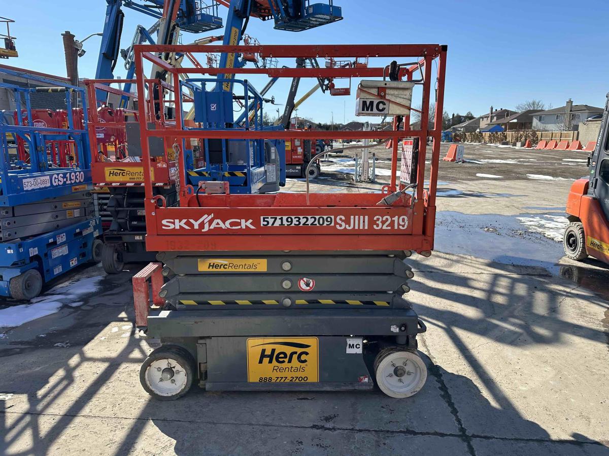 2017 Skyjack SJ3219