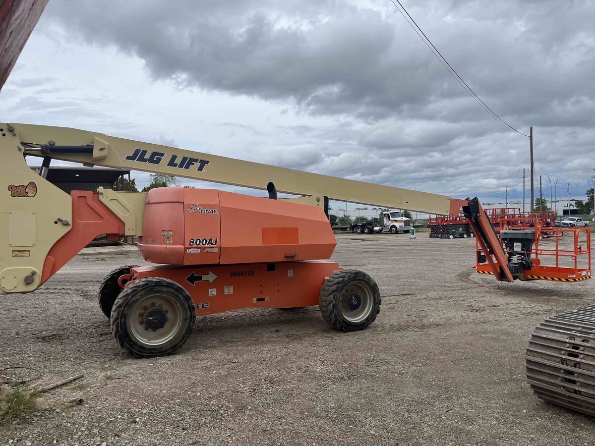 2016 JLG 800AJ-4