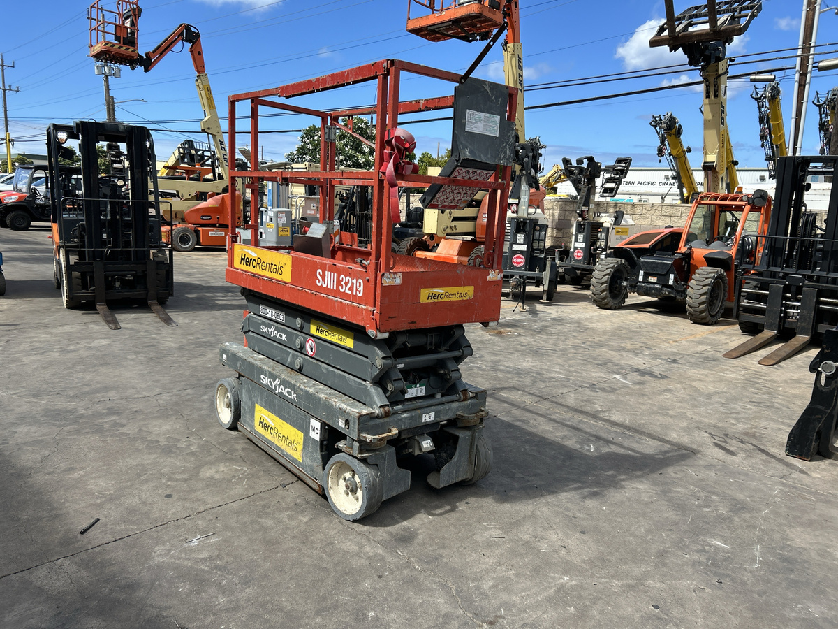 2017 Skyjack SJ3219-4