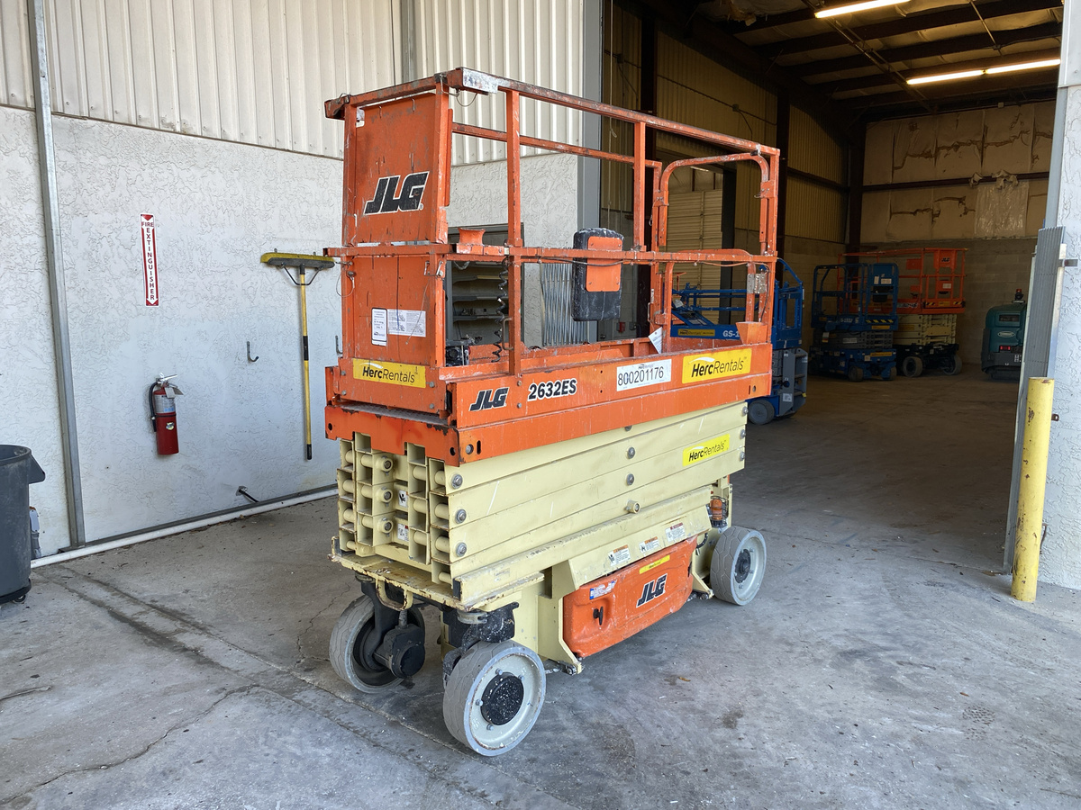 2018 JLG 2632ES